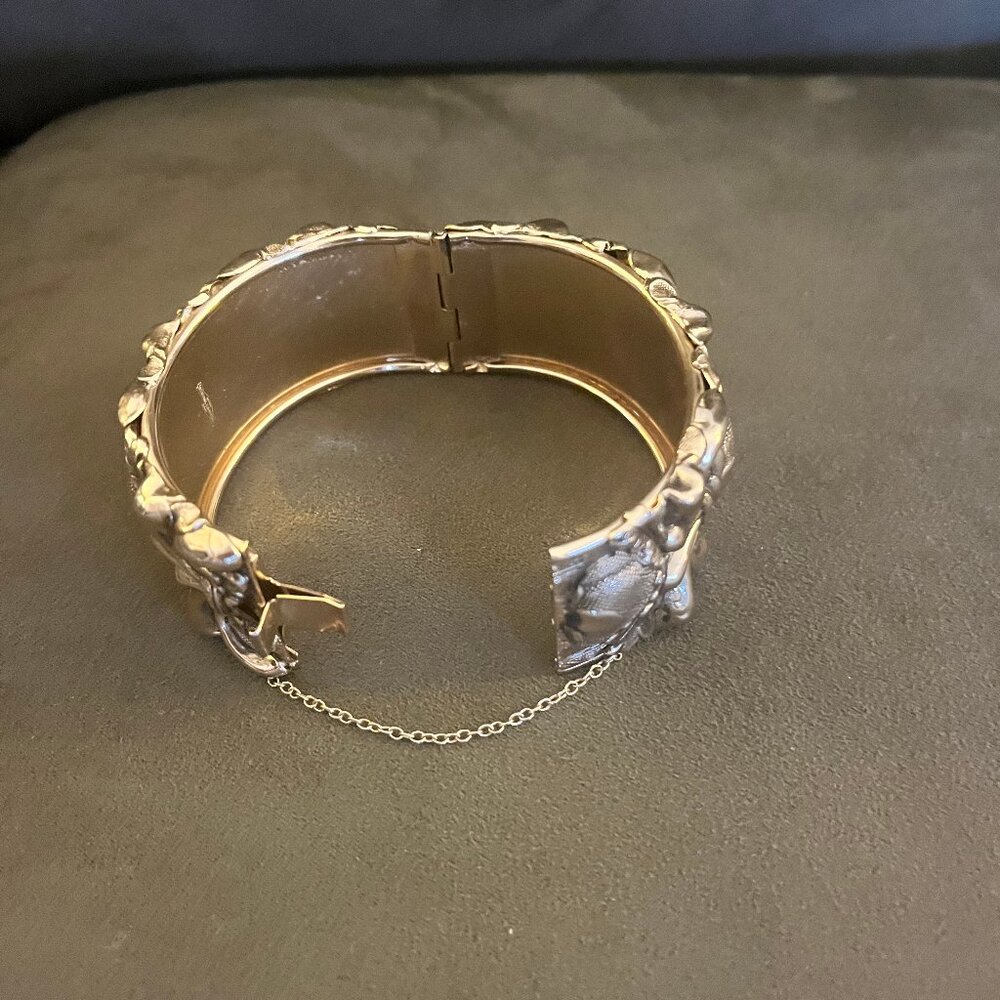 Vintage Goldtone Whiting & Davis Bangle Bracelet - Picture 11 of 13